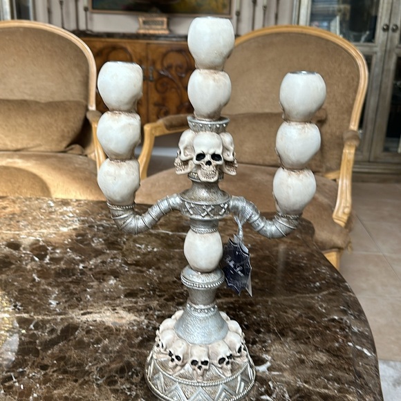 Bella Lux Halloween Skull Chandelier Opera. - Picture 3 of 5